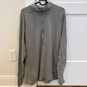Travis Mathew Men’s Thin Grey Quarter zip
